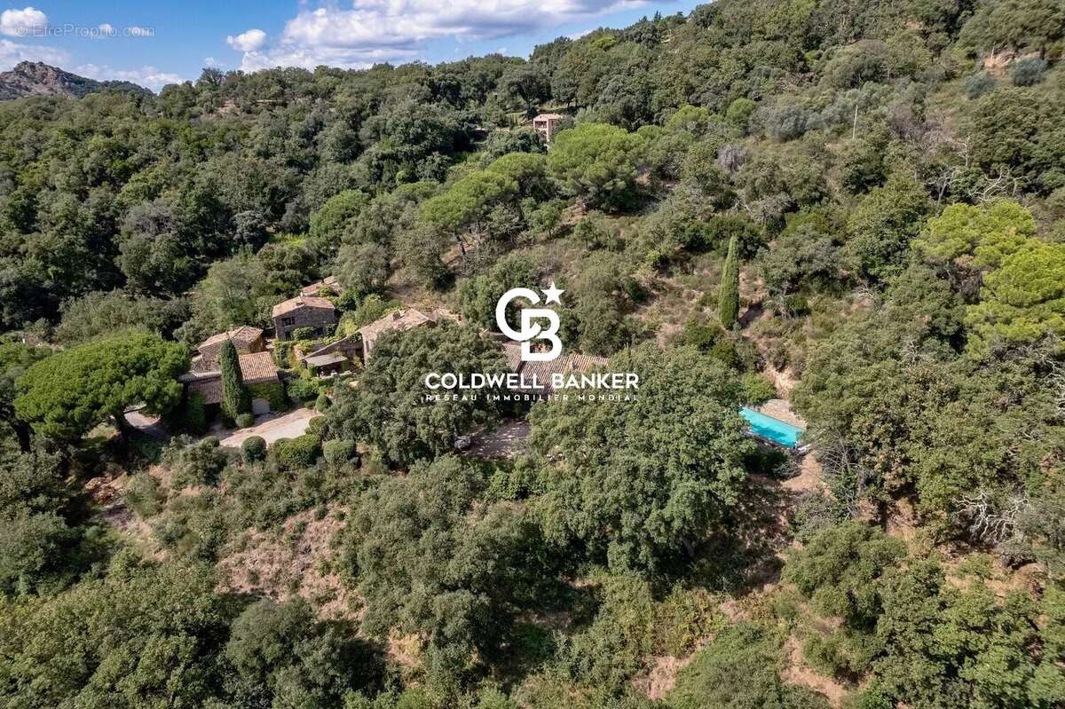Maison à LA GARDE-FREINET