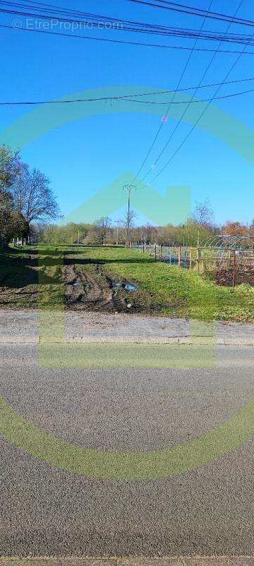 Terrain à FLINES-LES-MORTAGNE