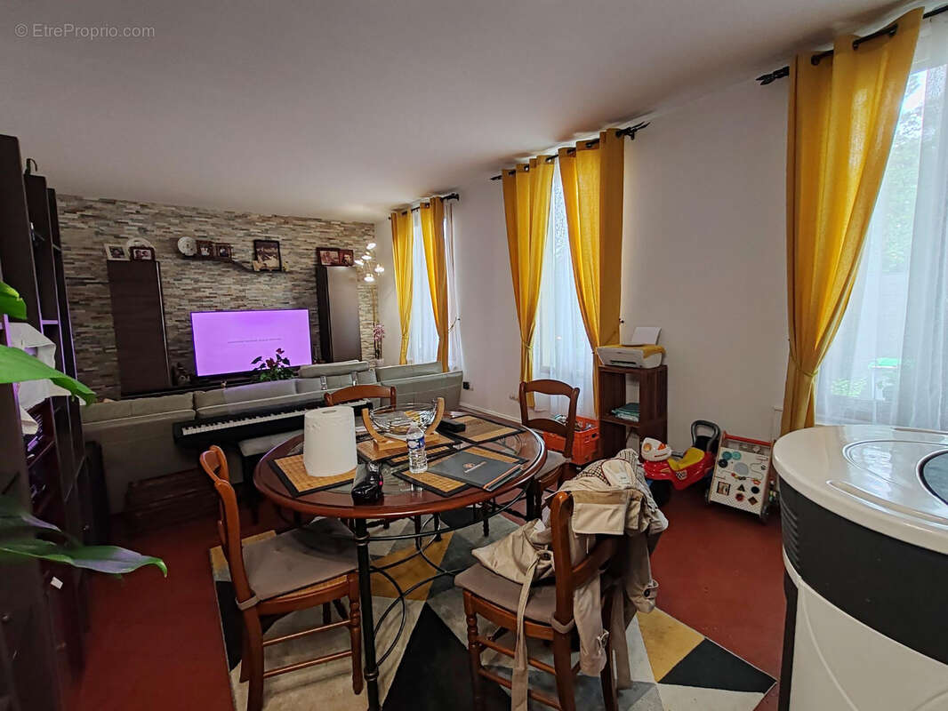 Maison à VILLERS-COTTERETS