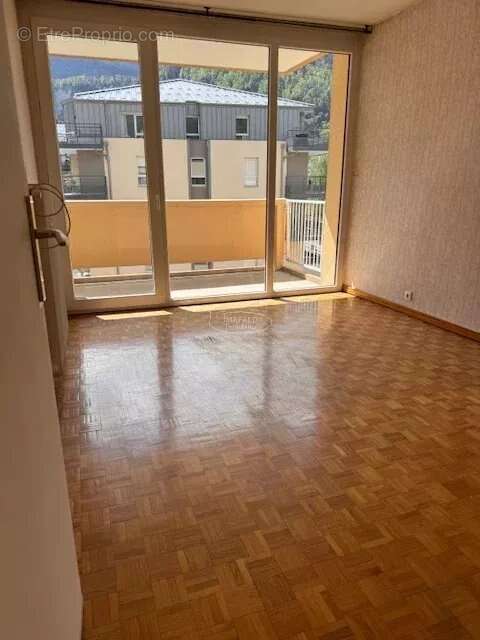 Appartement à CLUSES