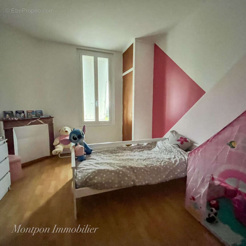 Maison à EYGURANDE-ET-GARDEDEUIL