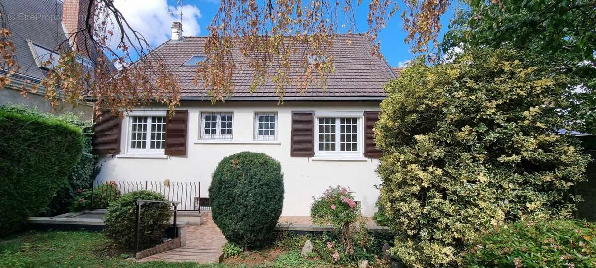 Maison à GARGES-LES-GONESSE