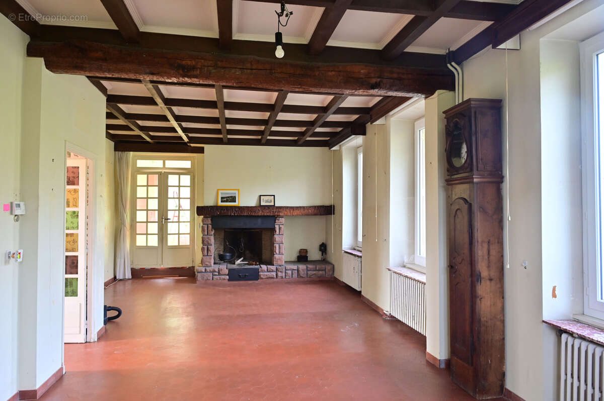 Maison à CURIERES