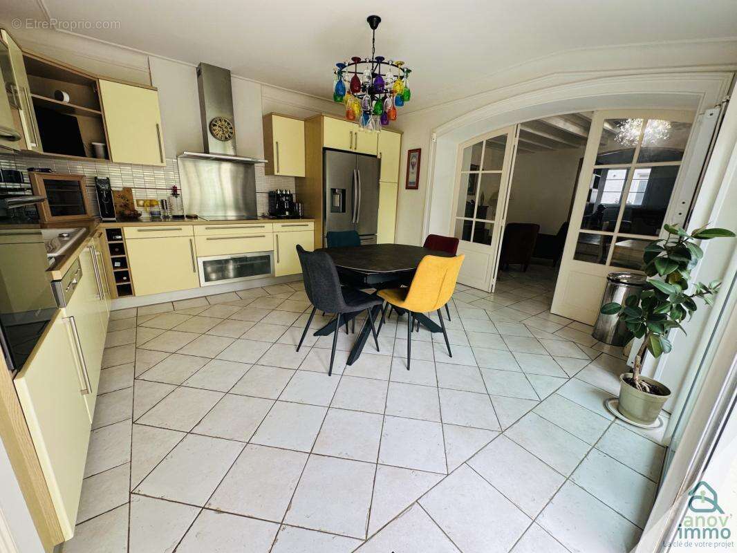 Maison à CHATEAUNEUF-SUR-CHARENTE