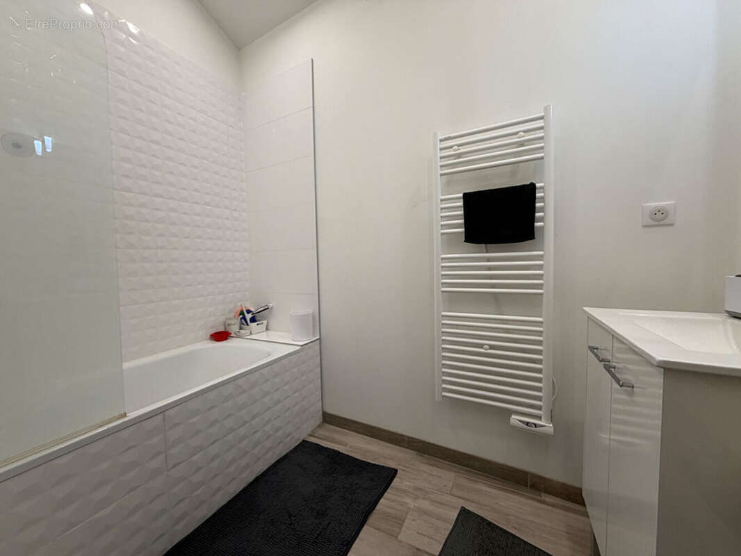 Maison à LA CHAPELLE-SAINT-MESMIN