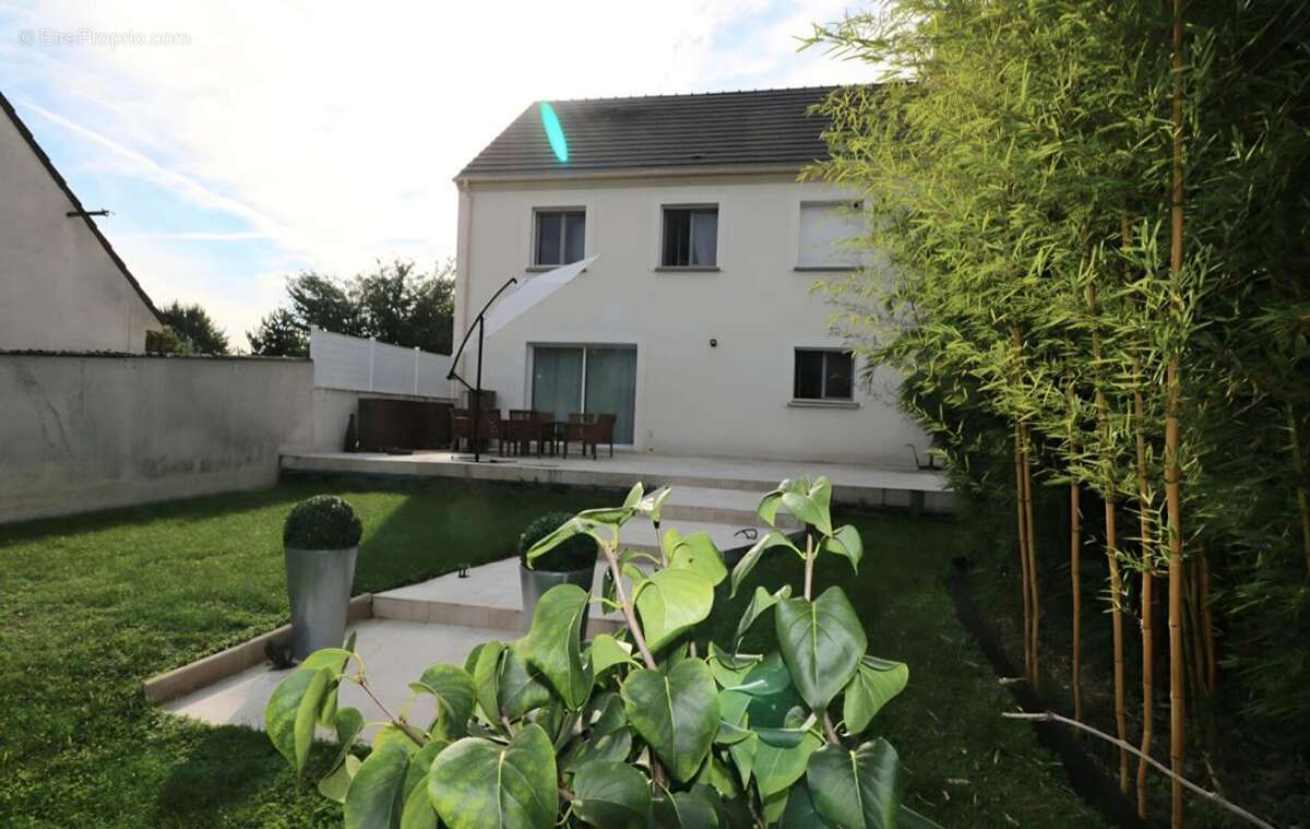 Maison Gressy 7 pièces 160 m2 - photo 2