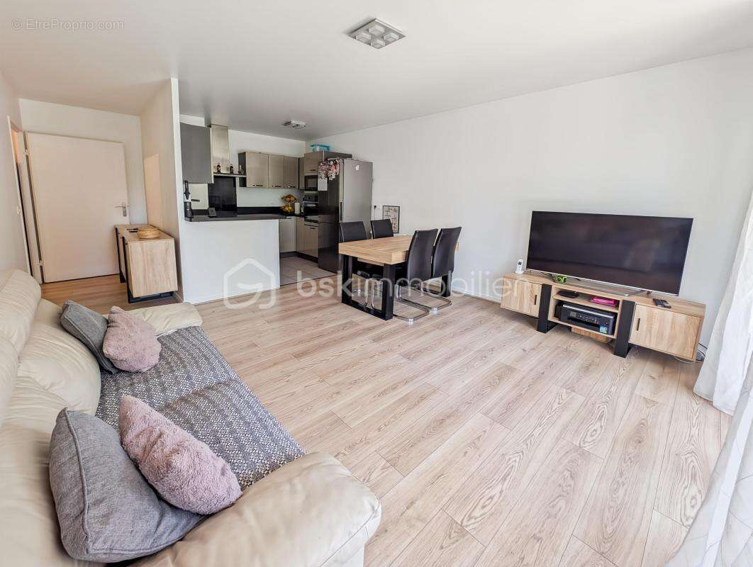 Appartement à MOISSY-CRAMAYEL