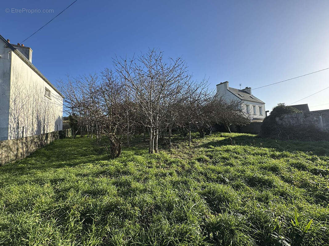 Terrain à PLOUHINEC