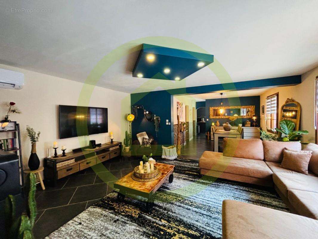 Maison à VERCHAIN-MAUGRE