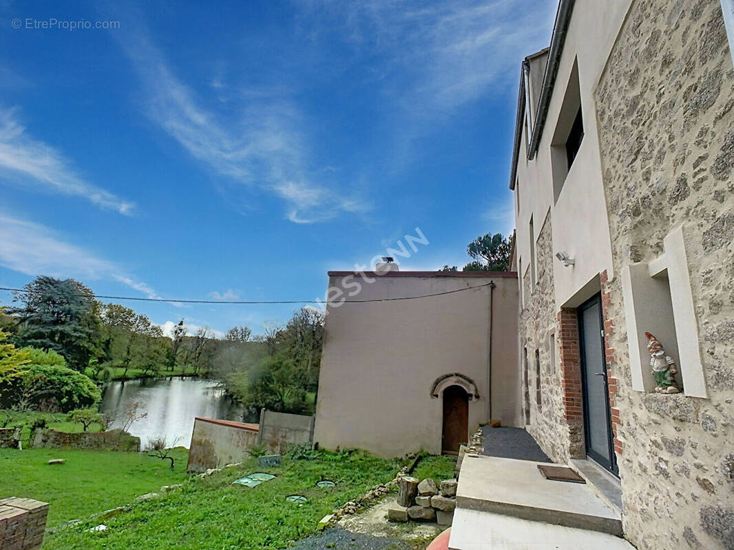 Maison à BOUSSAY
