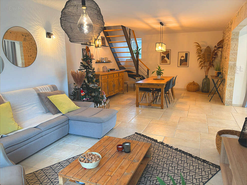 Maison à MONTBOUCHER-SUR-JABRON