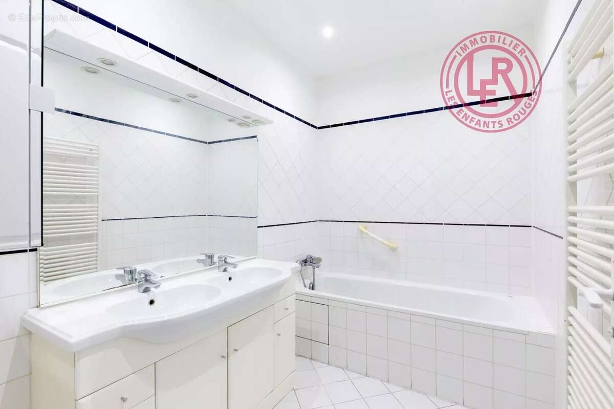 Appartement à PARIS-2E