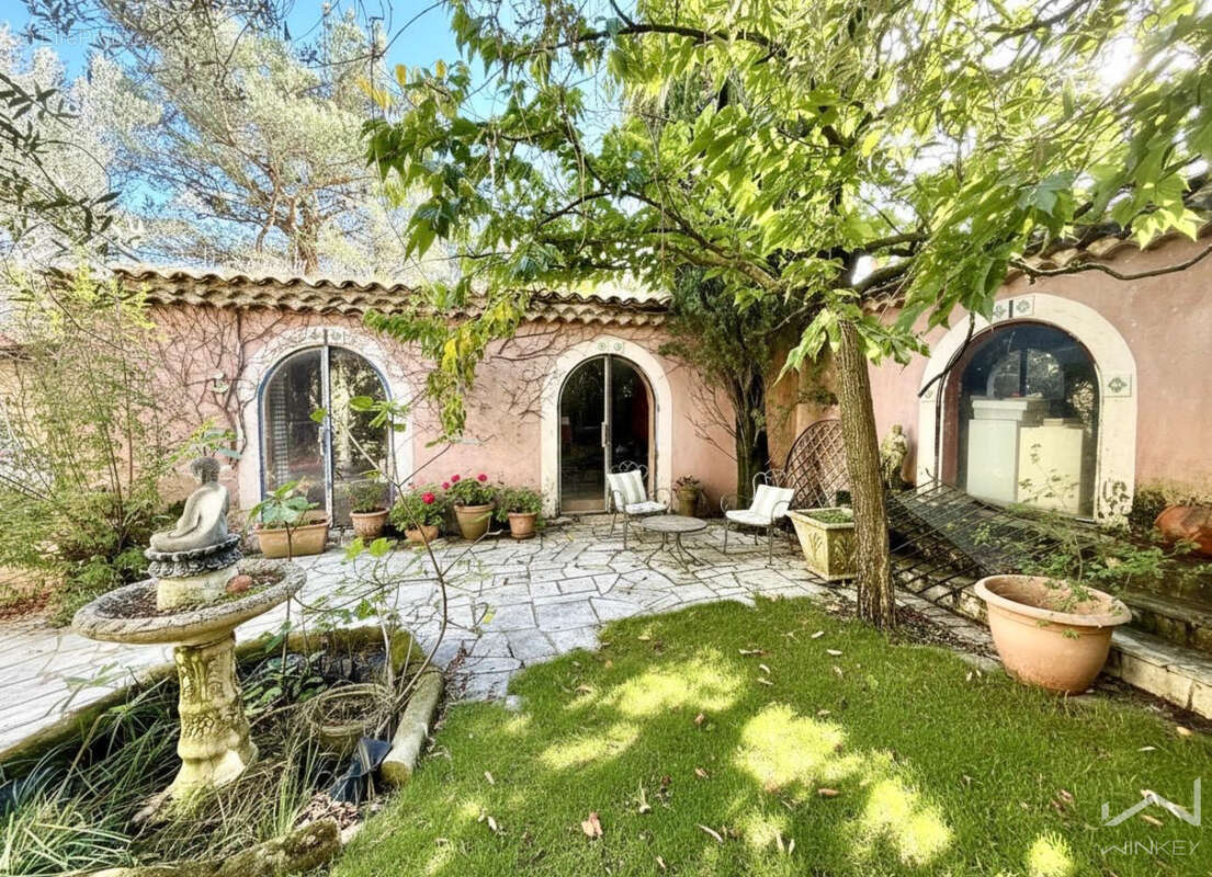 Maison à LA GARDE-ADHEMAR