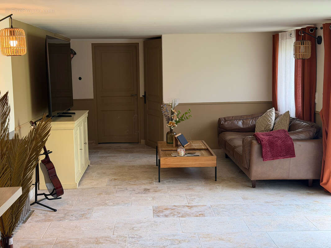 Maison à TERRASSON-LAVILLEDIEU