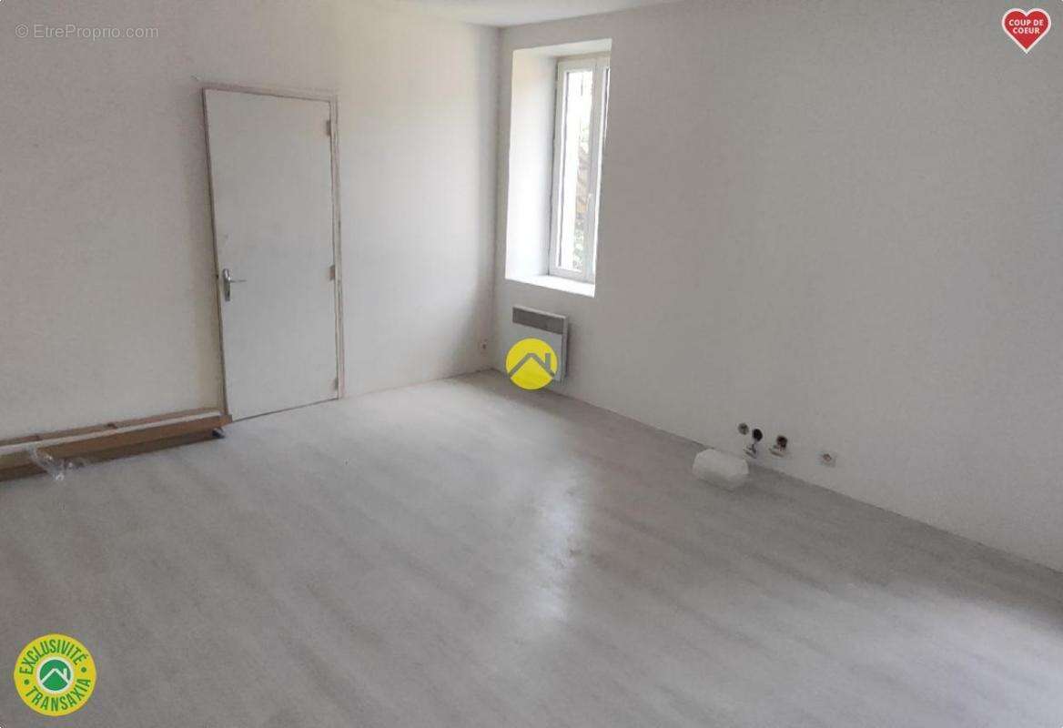 Maison à JOUET-SUR-L&#039;AUBOIS