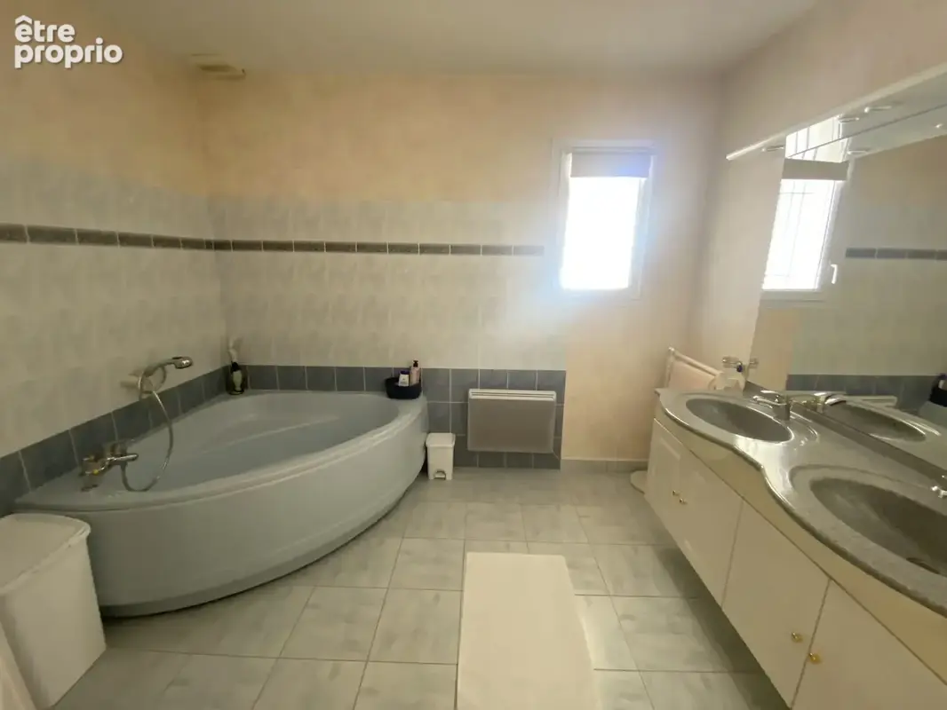 Maison 5 pièces 148 m² à vendre à Brem-Sur-Mer (85470) - photo 8