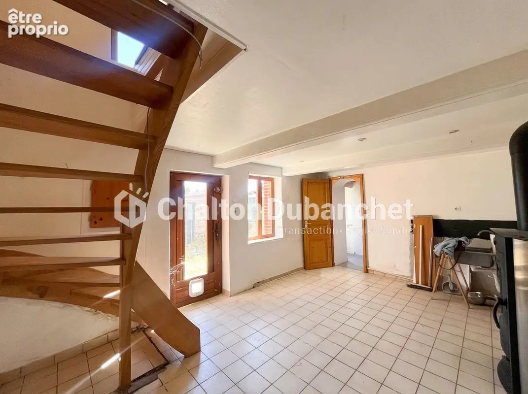 Maison 4 pièces 75 m² à vendre à Chalain-D'uzore (42600) - photo 3