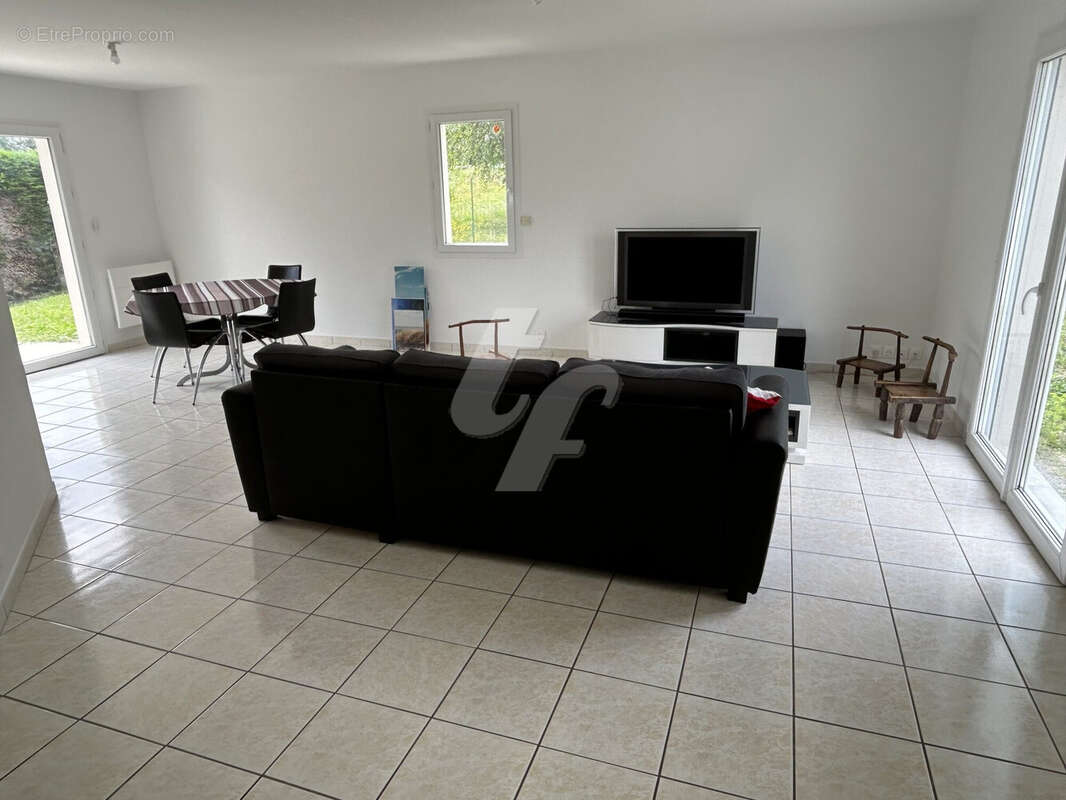 Maison 100 m² à Treillieres  - photo 4