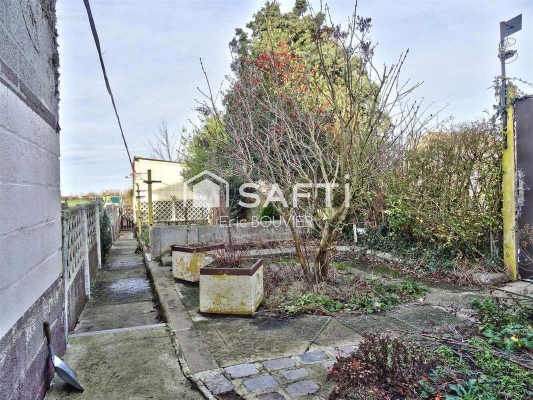 Photo 7 - Maison à LA SENTINELLE