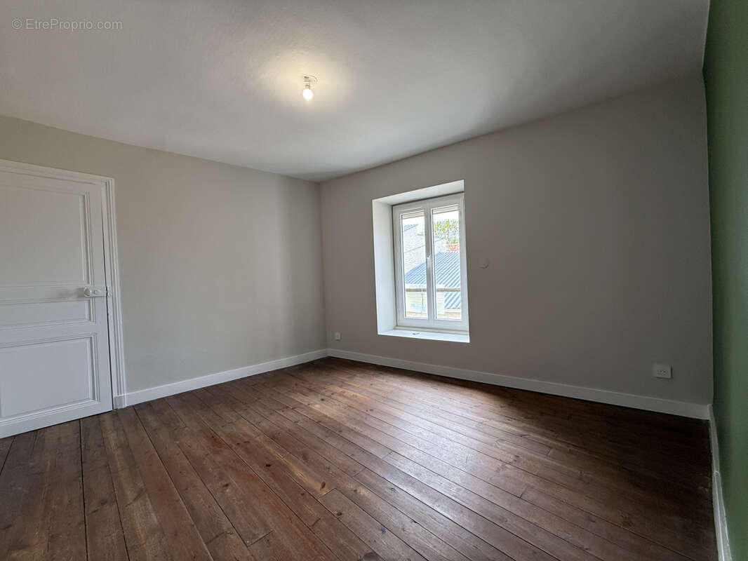 Maison à NEUVILLE-DE-POITOU