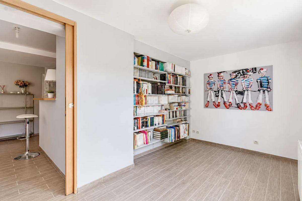 Appartement de 4 pièces de 88 m² situé à Fosses - photo 19