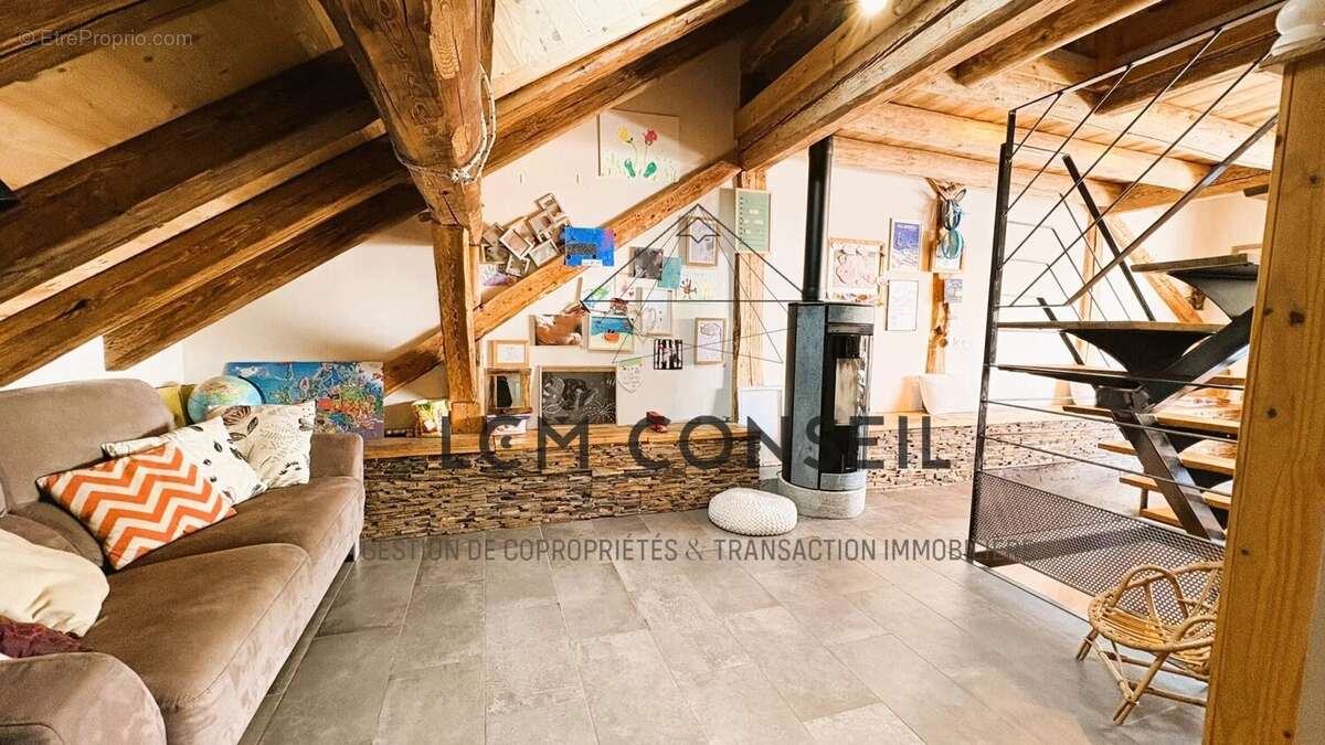 Maison à LES AVANCHERS-VALMOREL