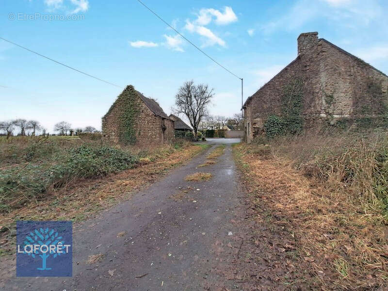 Maison à SAINT-OUEN-DES-ALLEUX