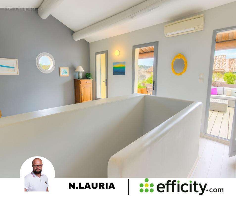 Maison à LA ROQUE-D'ANTHERON