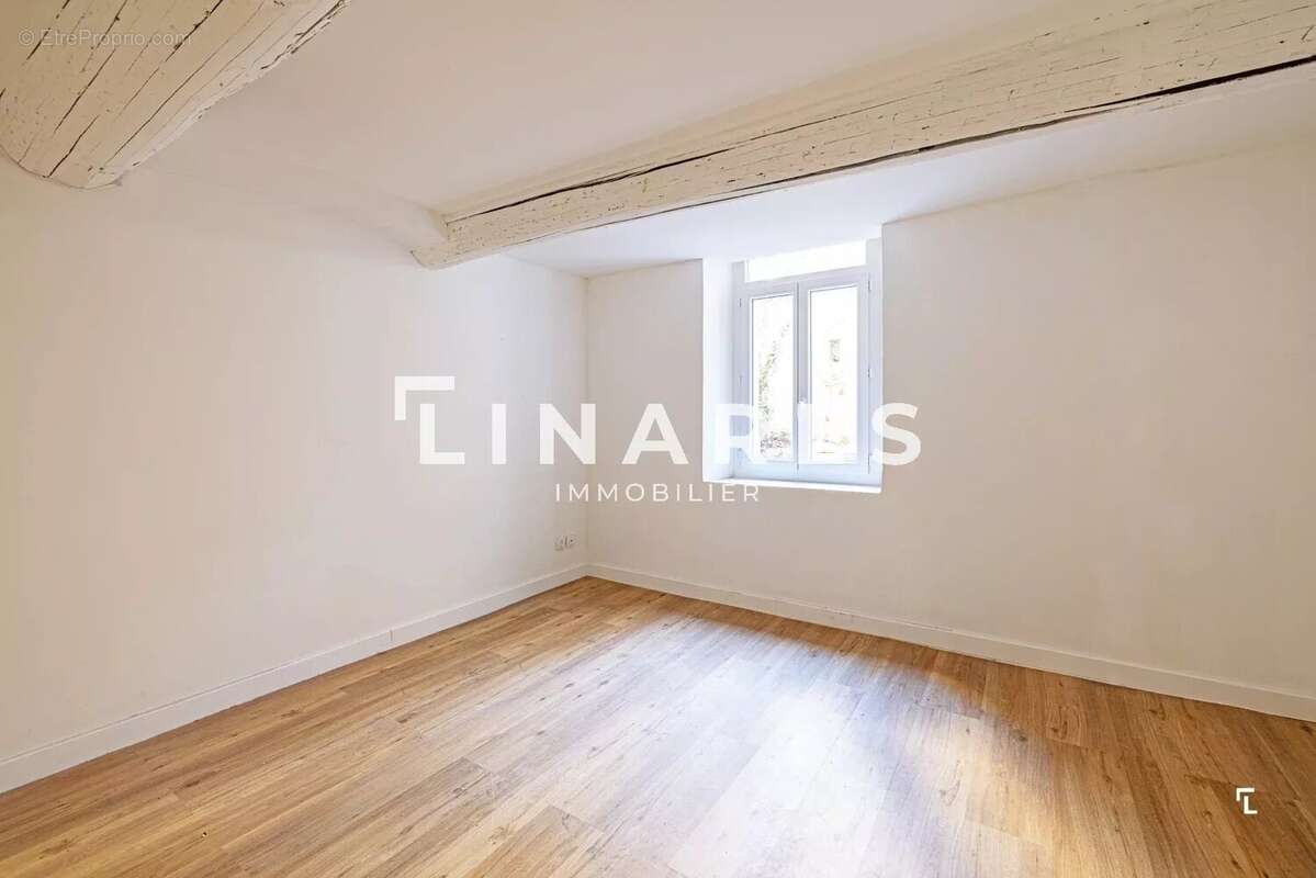 RACINE - Appartement T3 de 80m²  - 2 caves - 13004 Cinq Avenues - photo 8