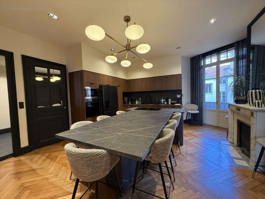 Appartement à SAINT-ETIENNE