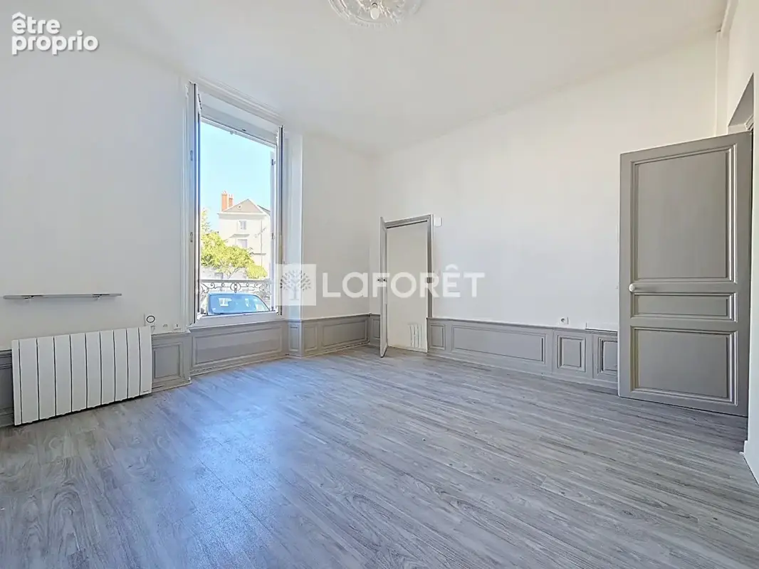 T1 bis de 31m² à 200 mètres de la Place Bichon - photo 5