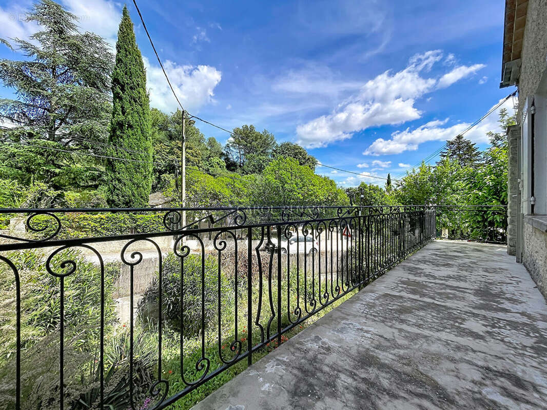 Appartement à BEAUMES-DE-VENISE