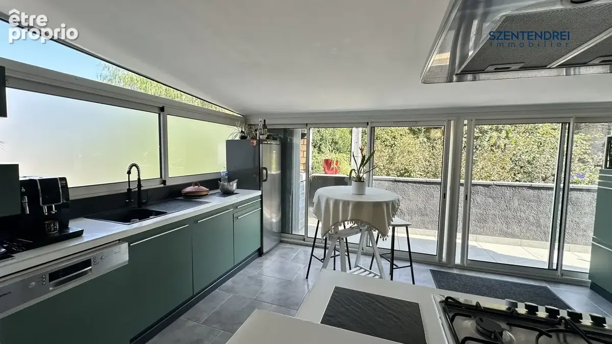 Maison T5 avec cour extérieure à Lunel-Viel
