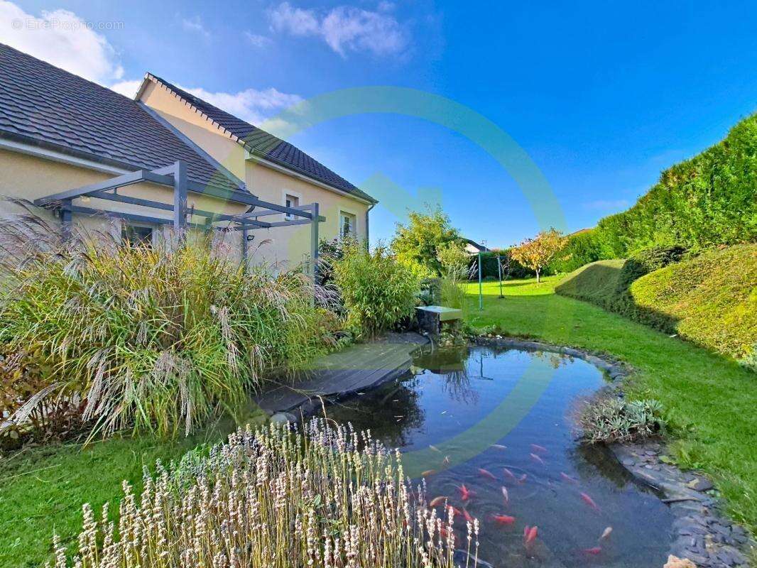 Maison à COSNES-ET-ROMAIN