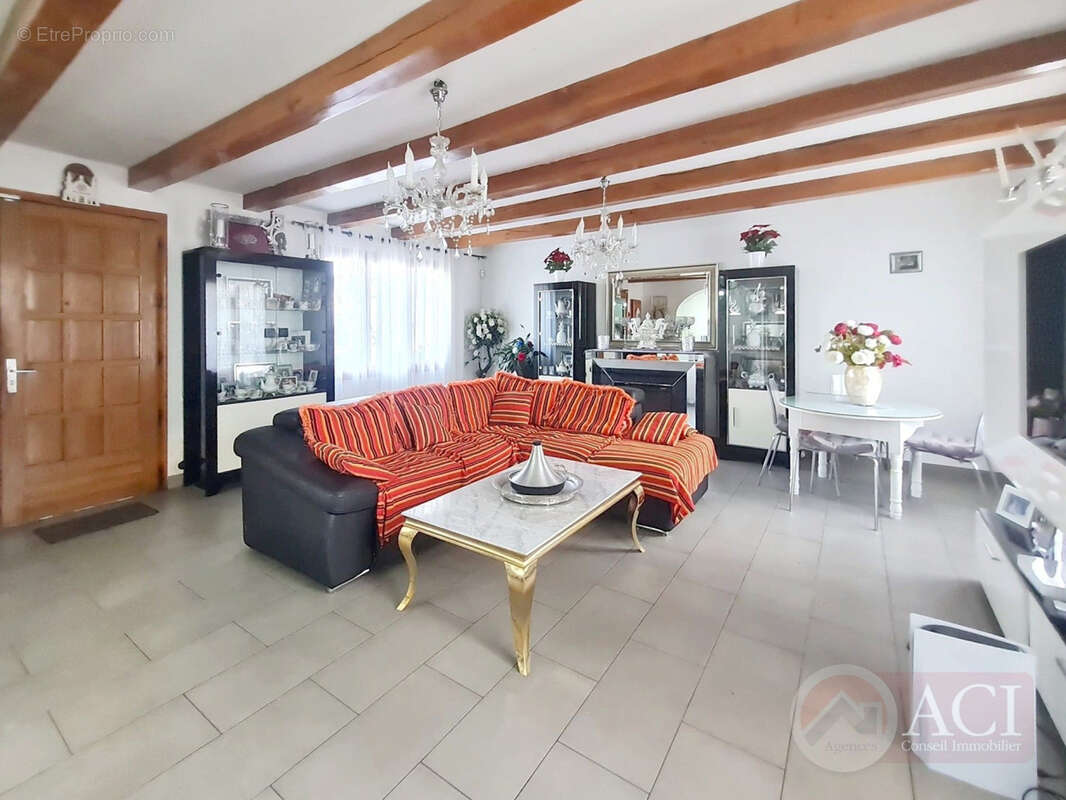 Maison à SAINT-DENIS