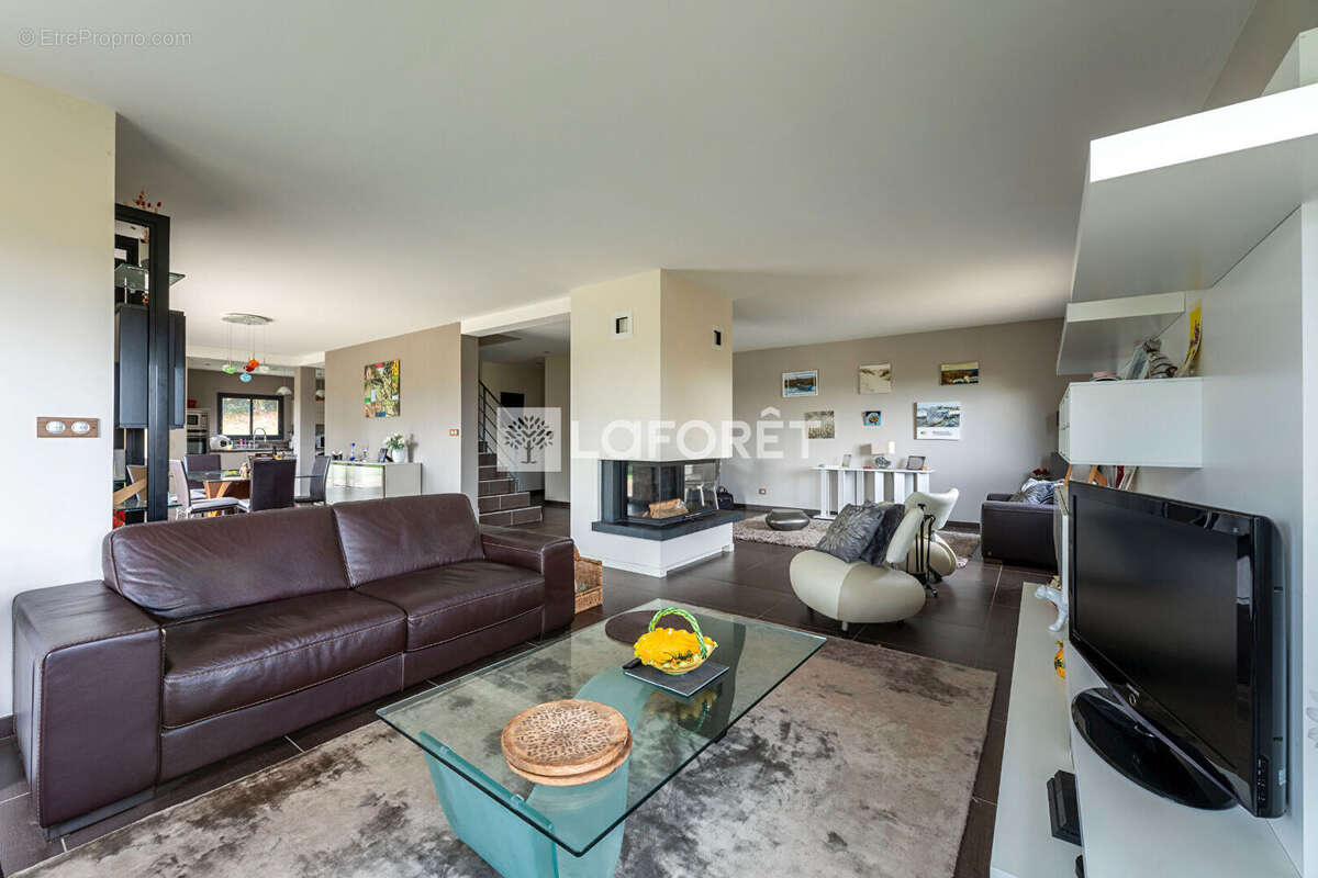 Maison à FLEURIEUX-SUR-L&#039;ARBRESLE