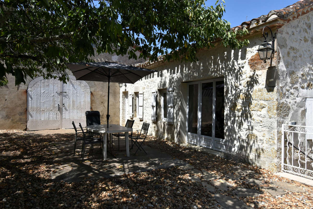 Maison à TREMONS