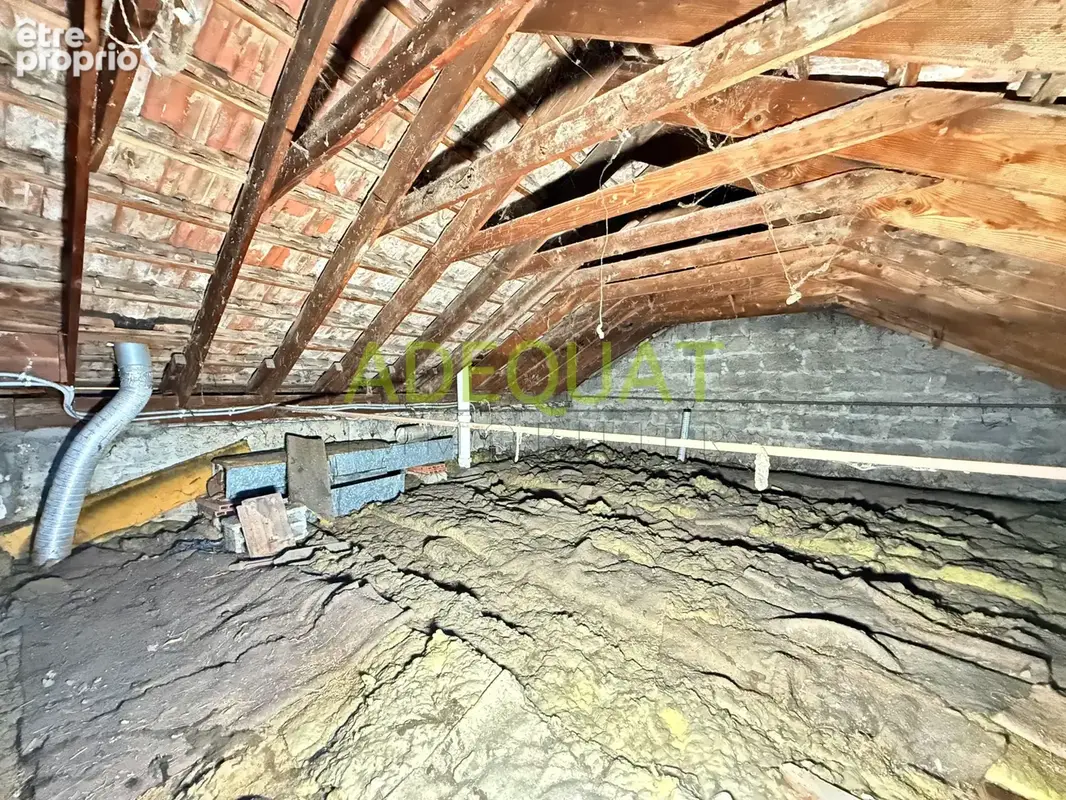 BOURGOIN JALLIEU, grande maison de ville à rénover / terrain de 158m2... - photo 14