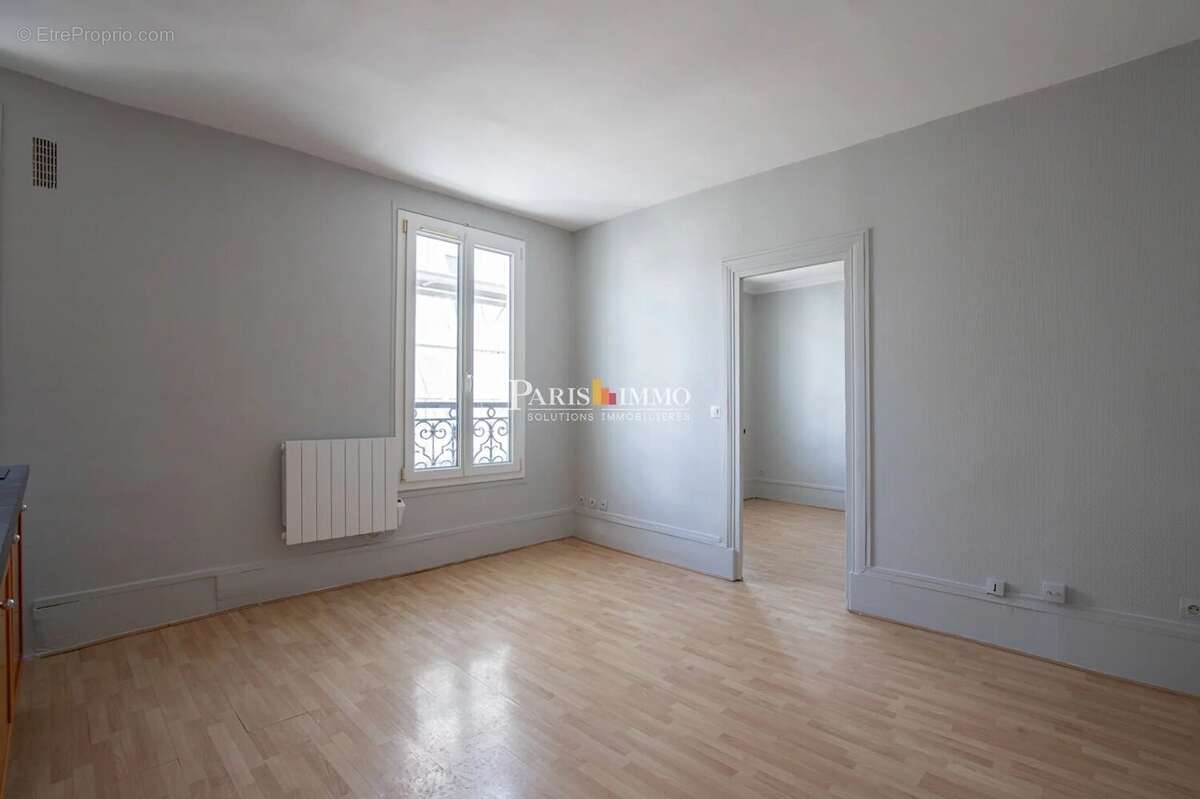 Appartement à PARIS-18E