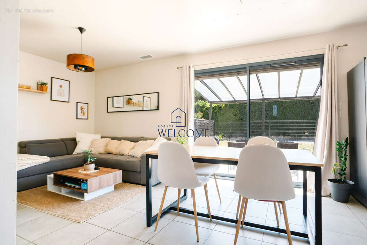 Maison 58 m² à Saint-Paul-Les-Fonts  - photo 4
