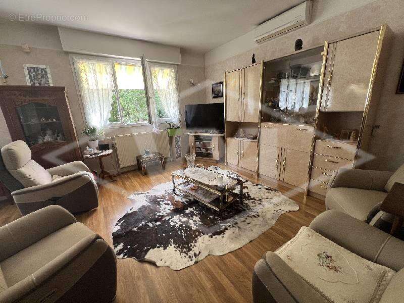 Maison 112 m² à Combs-La-Ville  - photo 5