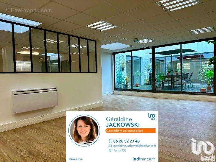 Photo 2 - Commerce à COURBEVOIE