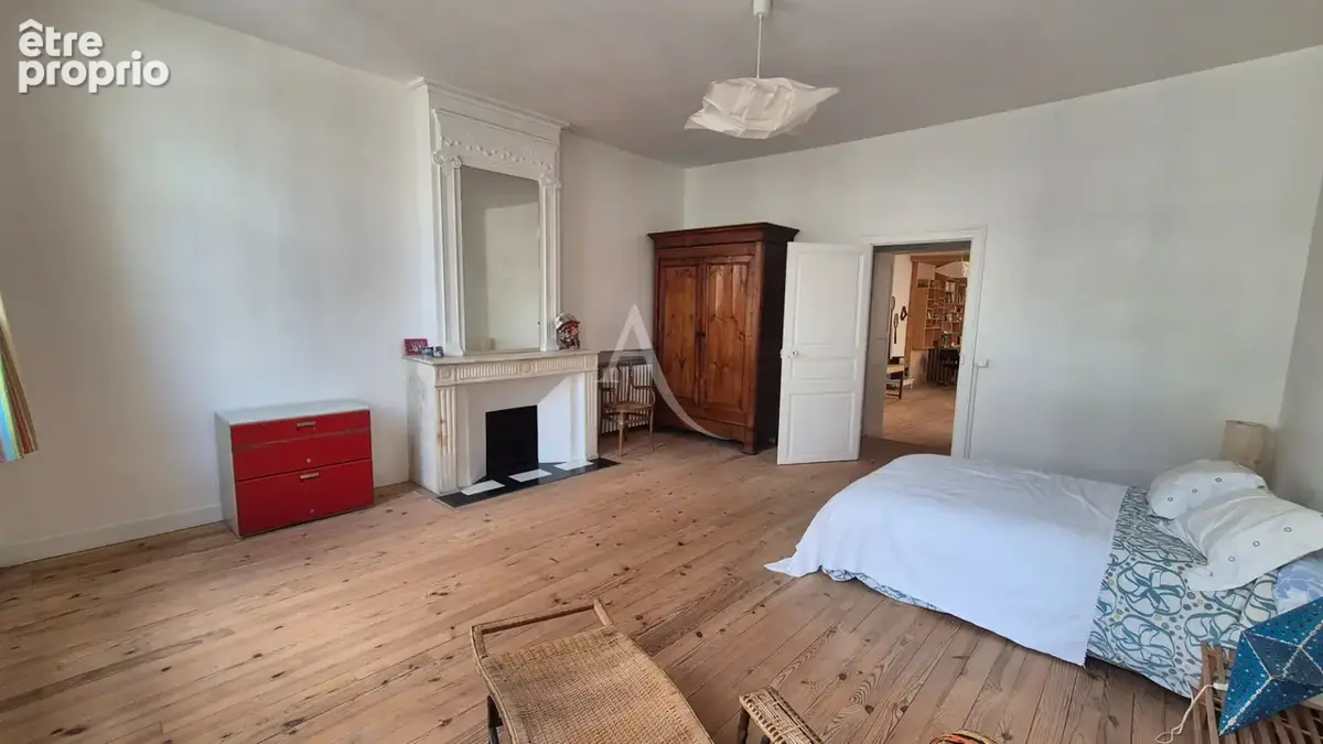 Appartement à vendre Rochefort centre-ville . Proche Place Colbert . Grenier aménageable - photo 6
