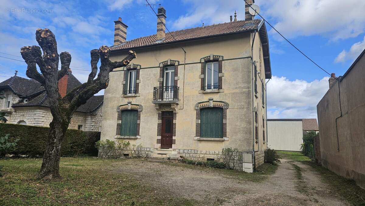 Appartement à NUITS-SAINT-GEORGES