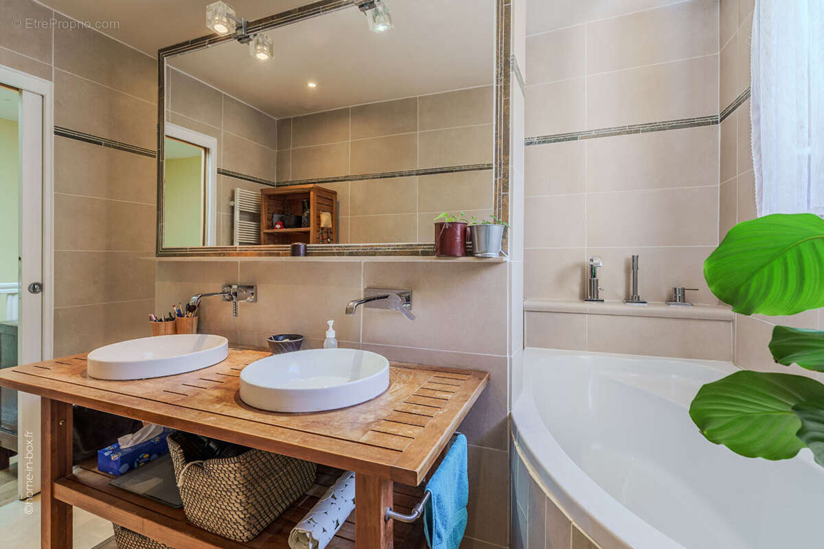 Maison à CHAMPIGNY-SUR-MARNE