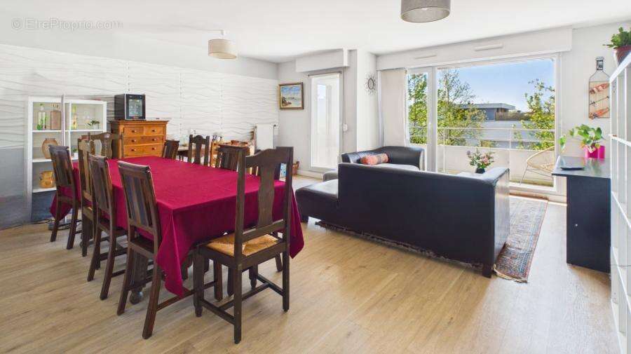 Appartement à SAINT-JACQUES-DE-LA-LANDE