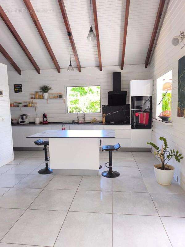 Maison à LES TROIS-ILETS