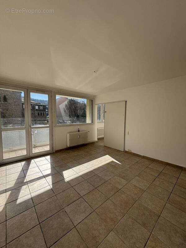 Appartement à SAINT-ETIENNE