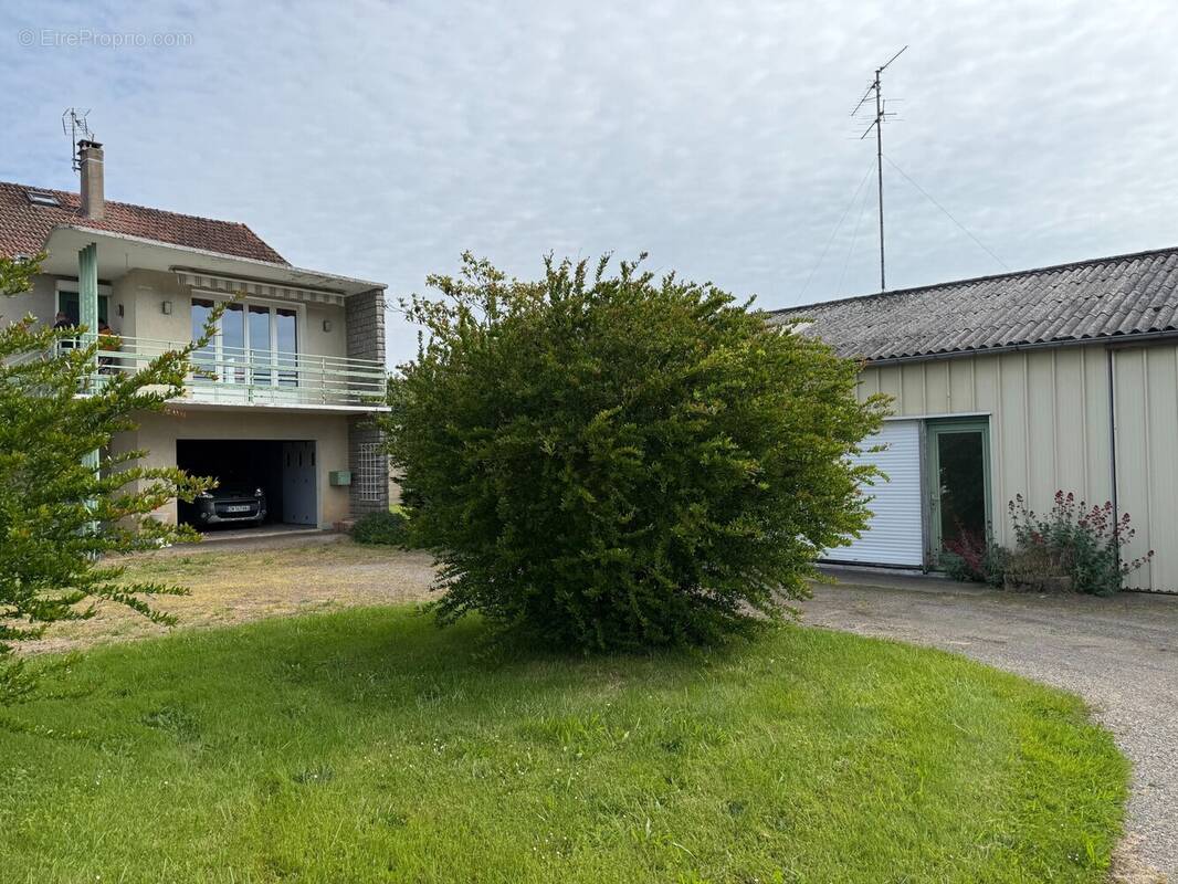 Maison à POULIGNY-NOTRE-DAME
