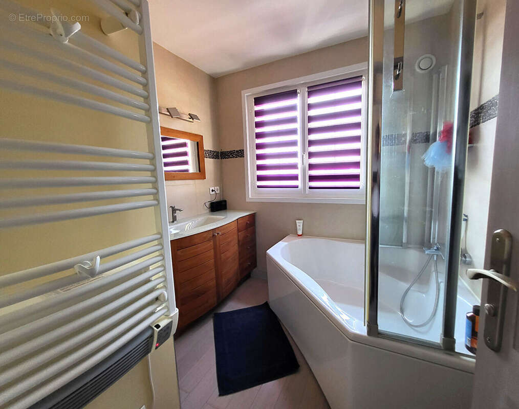 Maison à NEAUPHLE-LE-VIEUX